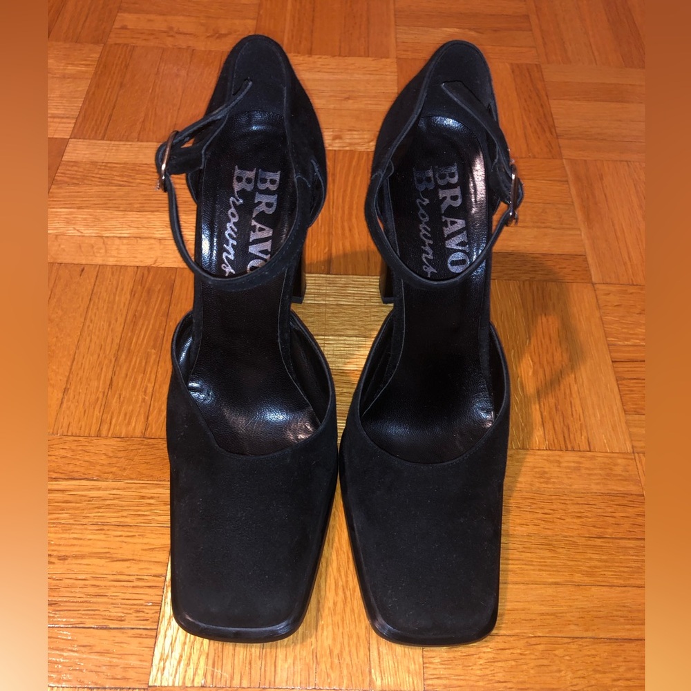 Lady black suede shoes from browns